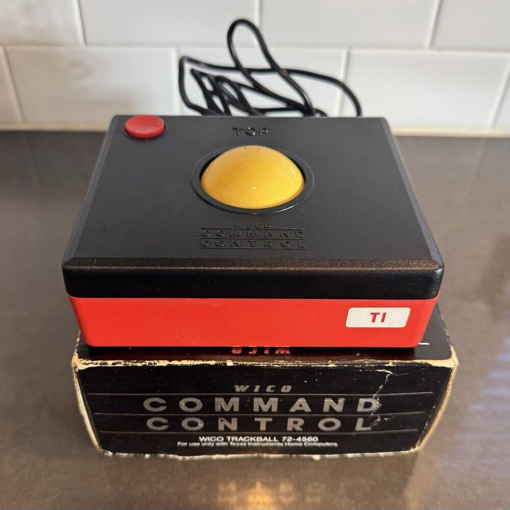 Wico Command Control Joystick w/ Box -Atari 400 800 & Commodore VIC-20 / 75-4560 - Picture 2 of 9
